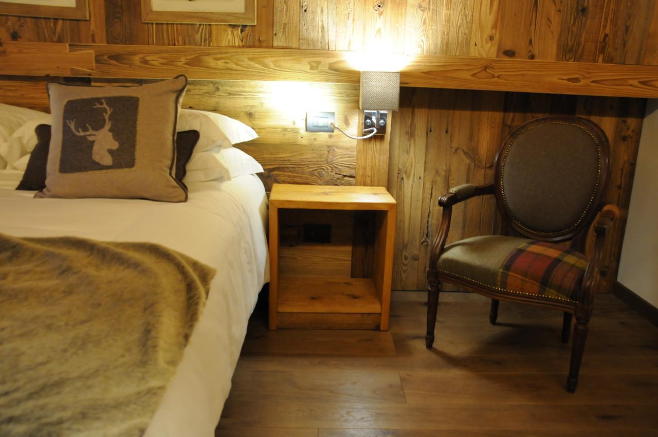L'Abri Des Amis Hotel Courmayeur Exterior photo